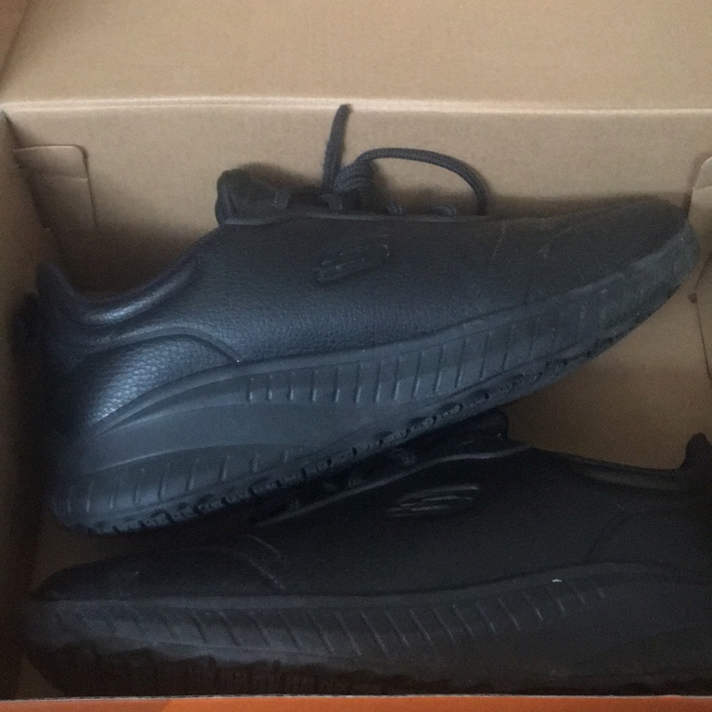 Skechers Work Footwear with Memory Foam - Picture 5 of 12